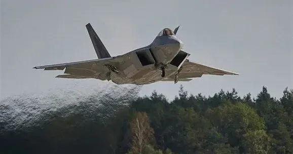 Çin pilotsuz təyyarəsinin Tayvan və Yonaquni arasında uçuşundan sonra Yaponiya təyyarələri havaya qalxıb