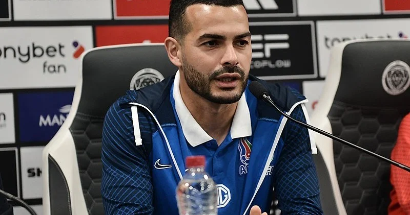 Millinin kapitanı oğlu və qızı ilə görüntüləndi VİDEO