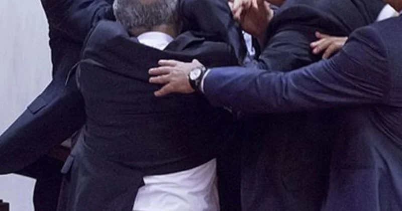 İcra Hakimiyyətindəki qəbulda qalmaqal Vəzifəli şəxs başçının müavininə hücum etdi