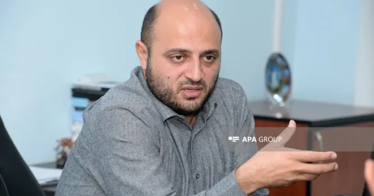 APA da ən çox sevdiyim jurnalist elə ən çox danladığımdır Baş redaktor DANIŞIR