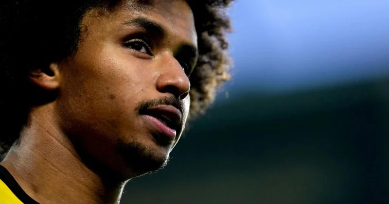 Ulduz futbolçu beşbarmaq və elektroşokerə görə cəzalandırıldı