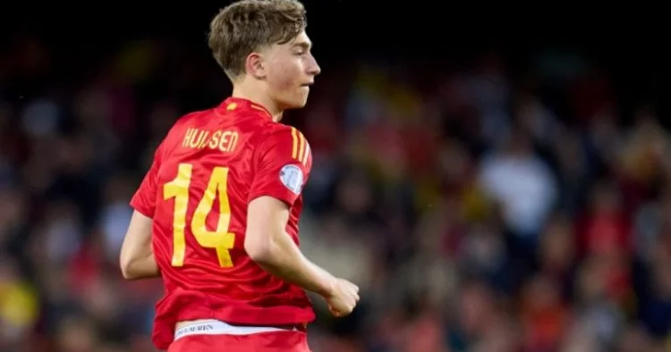 Türkiyə ilə matçdan əvvəl zədələndi, millinin düşərgəsini tərk etdi