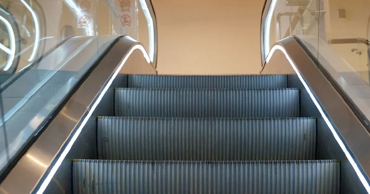 Bu ərazilərdə eskalatorlar niyə işləmir? KONKRET