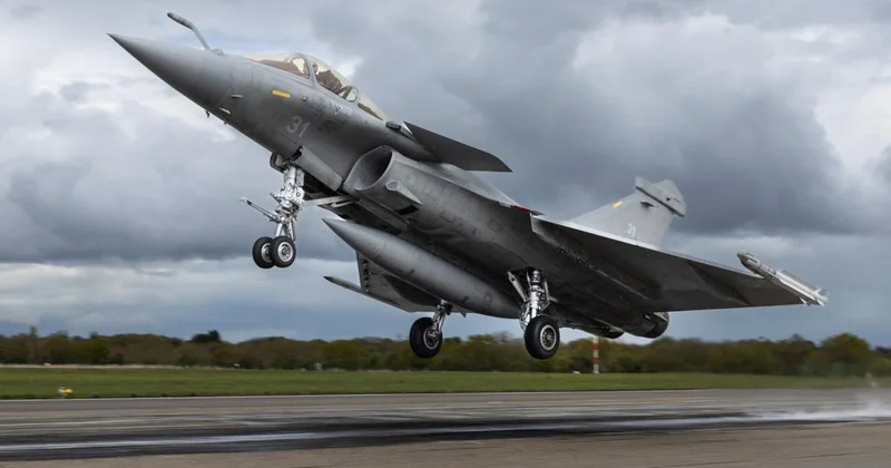 Зеленский: Украина купит у Франции 100 истребителей Rafale Minval Politika