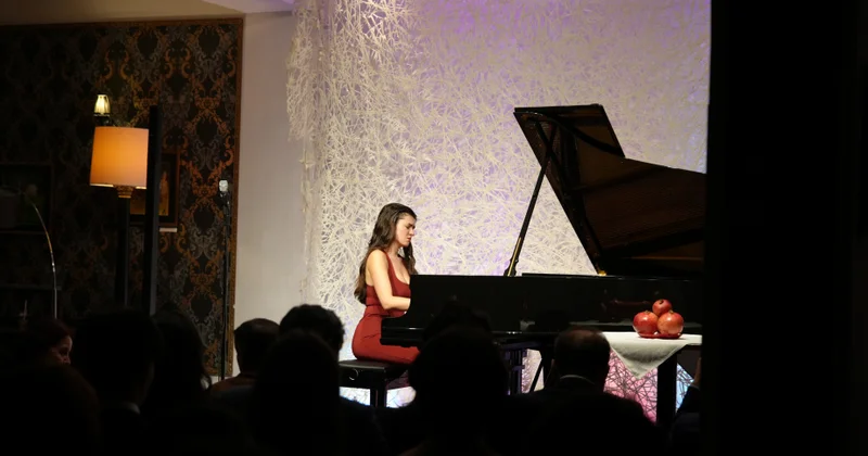 Berlində Nərmin Nəcəflinin solo konserti “Narın içində not” REPORTAJ