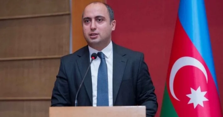 Müəllimlərin iş saatının uzadılması bu tarixdən baş verə bilər Nazir danışdı