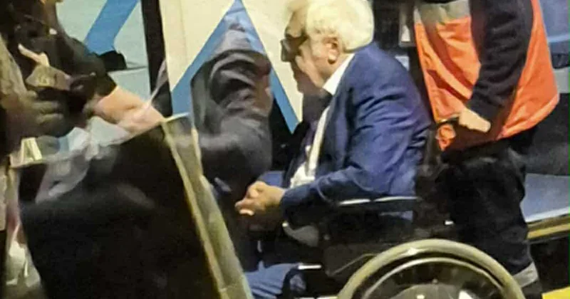 Yazıçı Anarın bu görüntüsü müzakirələrə səbəb oldu Foto