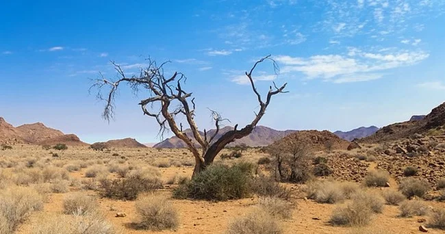 İran tarixi quraqlığa qarşı mübarizə olaraq buludları dərmanlayır