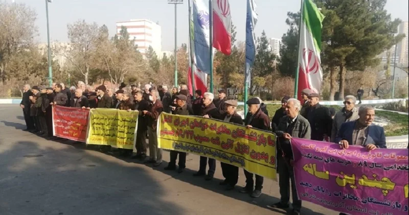 Təbrizli təqaüdçülər yenidən etiraz aksiyası keçirdilər