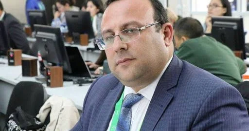 Əməkdar jurnalistdən etiraz: Qızına səhv diaqnoz qoyuldu və...