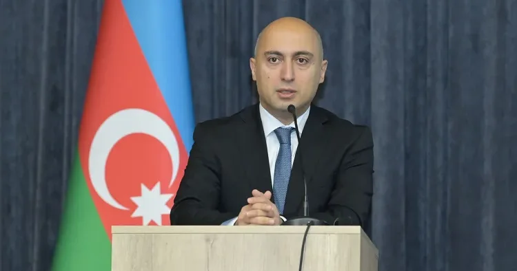 Kənd məktəblərində dərs saatları o qədər azdır ki, müəllim işləmək istəmir! Emin Əmrullayev