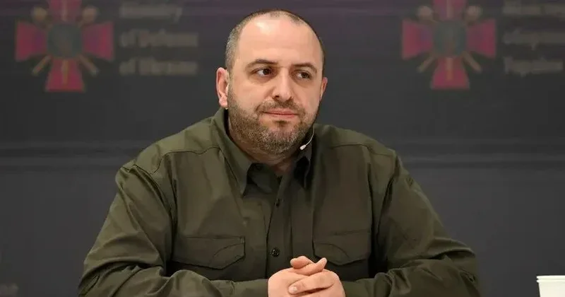 СМИ: Рустем Умеров отказался возвращаться в Украину