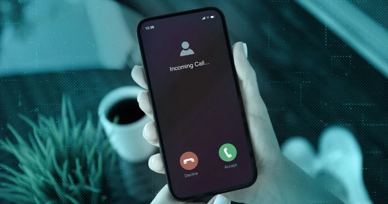 Kiberdələduzluğun yeni mərhələsi: Ailənin səsini təqlid zəngləri artır