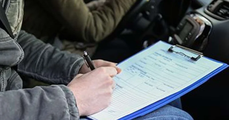 Sürmə imtahanında yenilik Sürücülük vəsiqəsi alanların nəzərinə