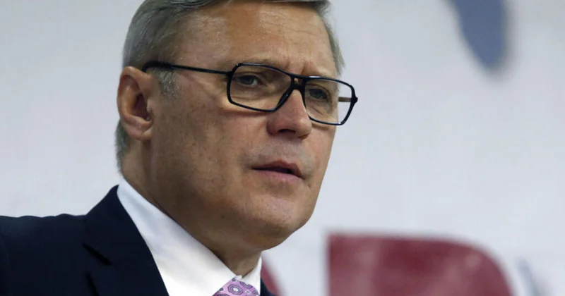 В РФ обновили перечень экстремистов : в него попал экс премьер Касьянов