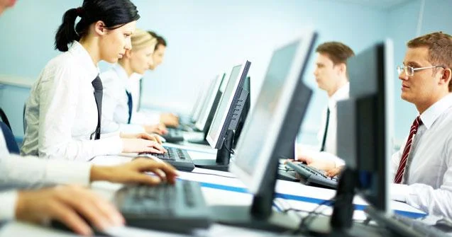 Ölkədə iqtisadi fəal əhali sayı 5,4 milyondur İqtisadçı