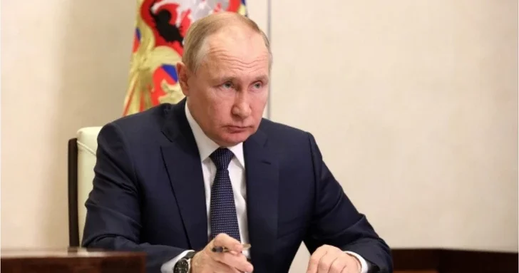 Путин расширил основания для увольнения иностранцев с российских предприятий