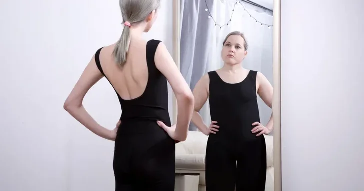 Как распознать дисморфофобию и не попасть в ловушку самообмана? разбирается