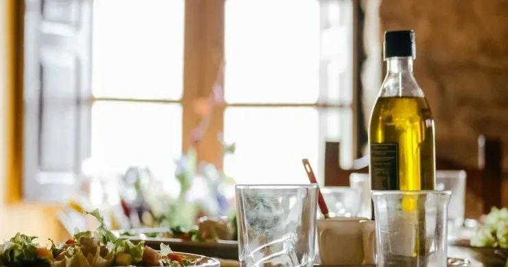 Hər gün zeytun yağı içdi, başına gələnlərə inanmayacaqsınız