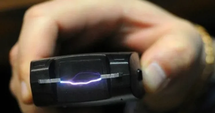 Gürcüstanda elektroşokerlərin mülki dövriyyəsi qadağan oluna bilər