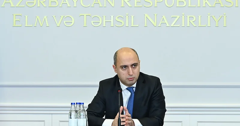 Nazirlik qara qəpiyə dəyməyən layihələrə… Etibar Əliyev