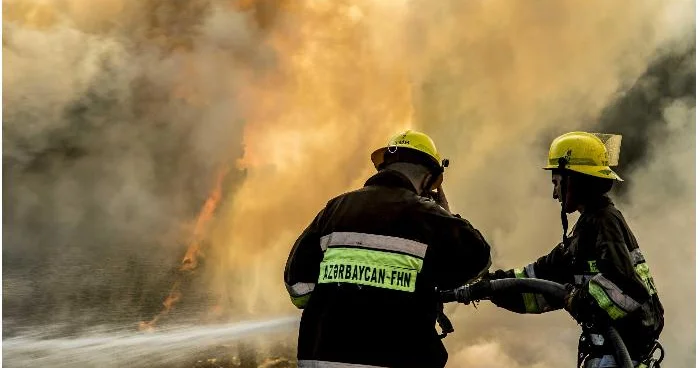 Şəkidə ev yanıb Ölən var