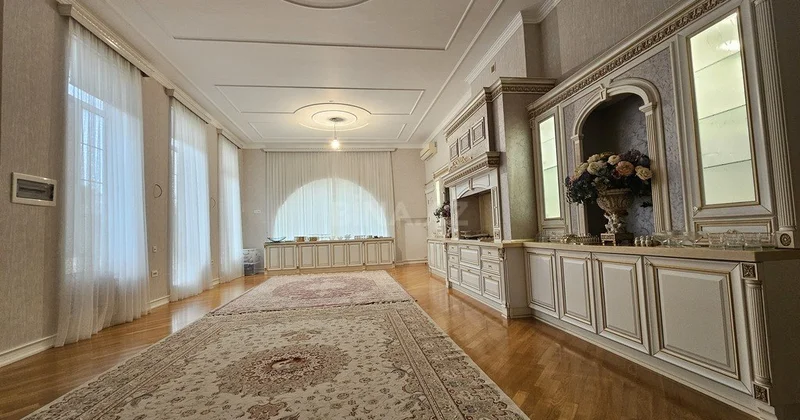 Bakıda kreditlə villa satılır: 5 milyon manata FOTOLAR