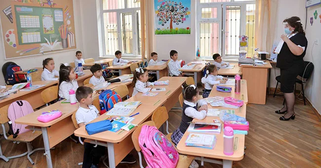 Məktəblərdə müəllimlərin iş rejimi haqqında qeydlər