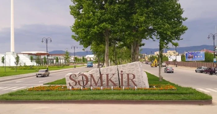 Şəmkirdə kişi həmkəndlisini bıçaqladı