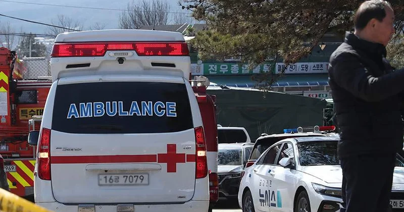 В Корее в ДТП с 13 автомобилями погибли два человека