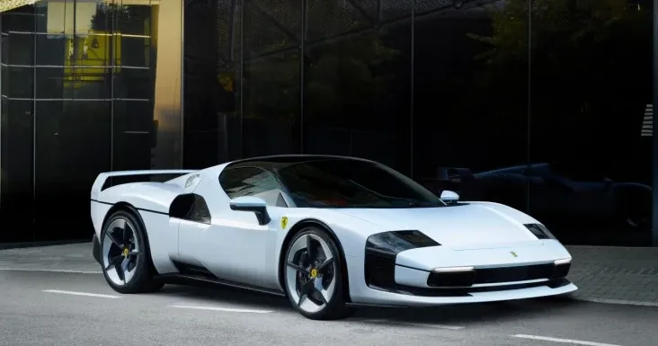 Gizli müştəri üçün unikal Ferrari SC40 hazırlanıb