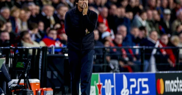 Napoli rəhbərliyi Antonio Konteni əvəzləyəcək mütəxəssislə əlaqə saxlayıb