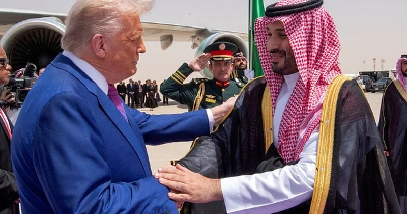 Tramp hər həftə ona zəng edir