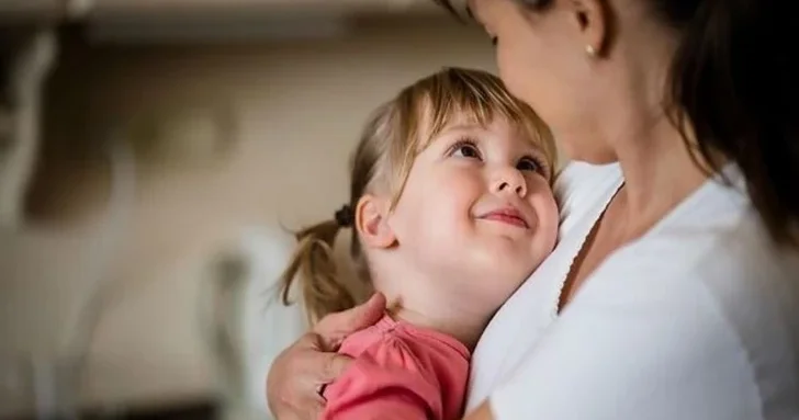 Одиночество не преграда: в Азербайджане растет число усыновлений вне брака