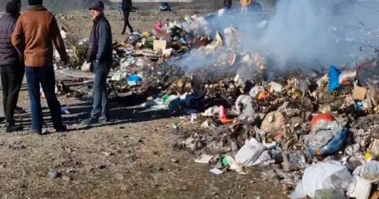 Lənkəranda DƏHŞƏT: 2 nəfər zibillikdə yanıb öldü YENİLƏNİB