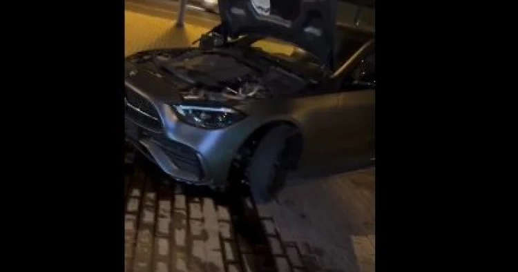 Yol polisi telefonla danışan idmançının törətdiyi qəza barədə məlumat yayıb