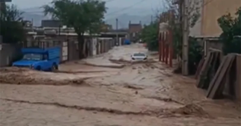 İranda güclü yağış daşqına səbəb oldu Video