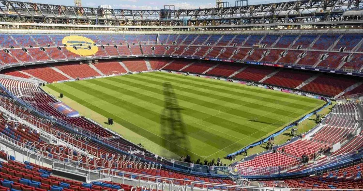 Barselona Kamp Nou ya qayıdır RƏSMİ
