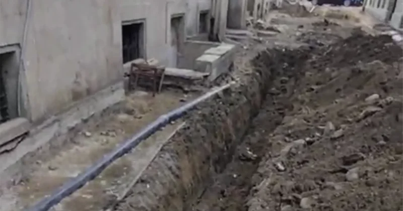 “İki həftəyə yaxındır yolumuzu qazıb gediblər” Video