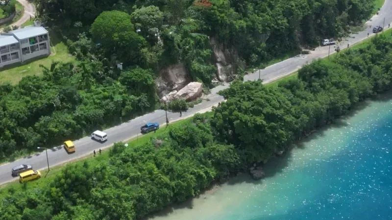 ABŞ güclü zəlzələ səbəbindən Vanuatudakı səfirliyini bağlayır