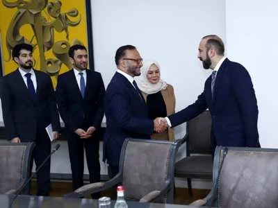 Mirzoyan BƏƏ prezidentinin müşaviri ilə regionu müzakirə edib