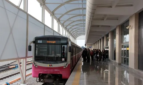 Son bir ayda metrodan istifadə edənlərin sayı 19 mini keçib