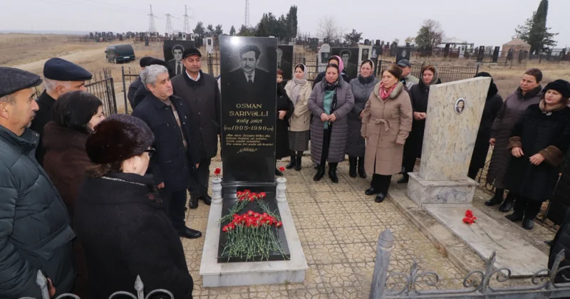 Qazaxda Xalq şairi Osman Sarıvəlli doğum günündə məzarı başında yad edilib