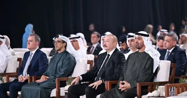 Prezident İlham Əliyev BƏƏ də FOTOLAR