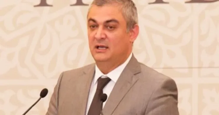 Bulvarda 2 kvadratlıq yeri 14 min 500 manata icarəyə verirmişlər Sədrin MƏHKƏMƏSİ