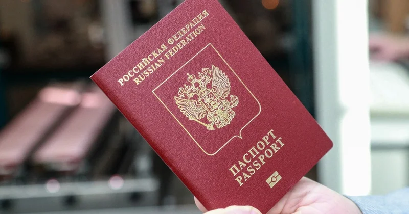 Ermənistan vətəndaşları Rusiya pasportu alan ilk beşlik dədir