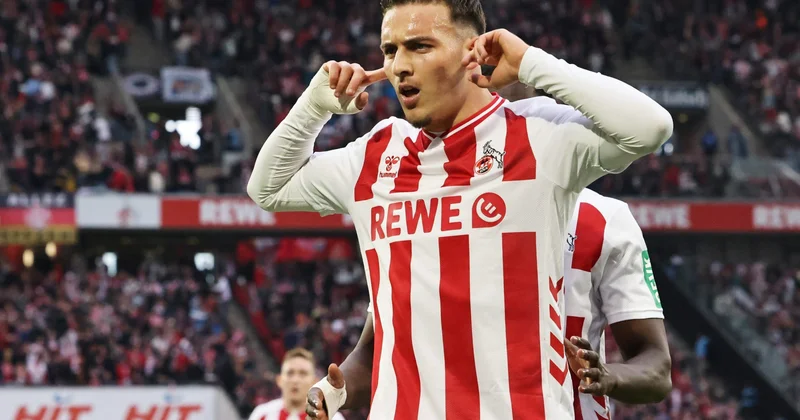 “Mançester Yunayted” və “Tottenhem” gənc vinger uğrunda mübarizə aparır