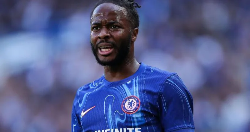 Sterlinq İngiltərədə klub dəyişdirir