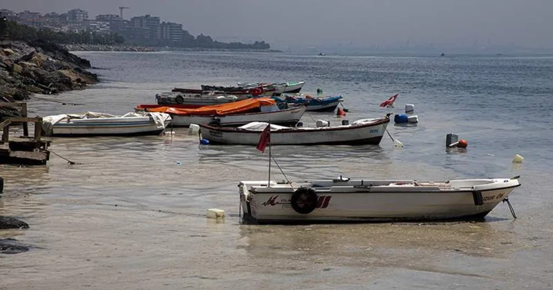 Mərmərə dənizi sahildən 20 metr geri çəkildi