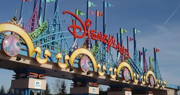 Диснейленд в Париже погряз в мусоре из за забастовки ВИДЕО